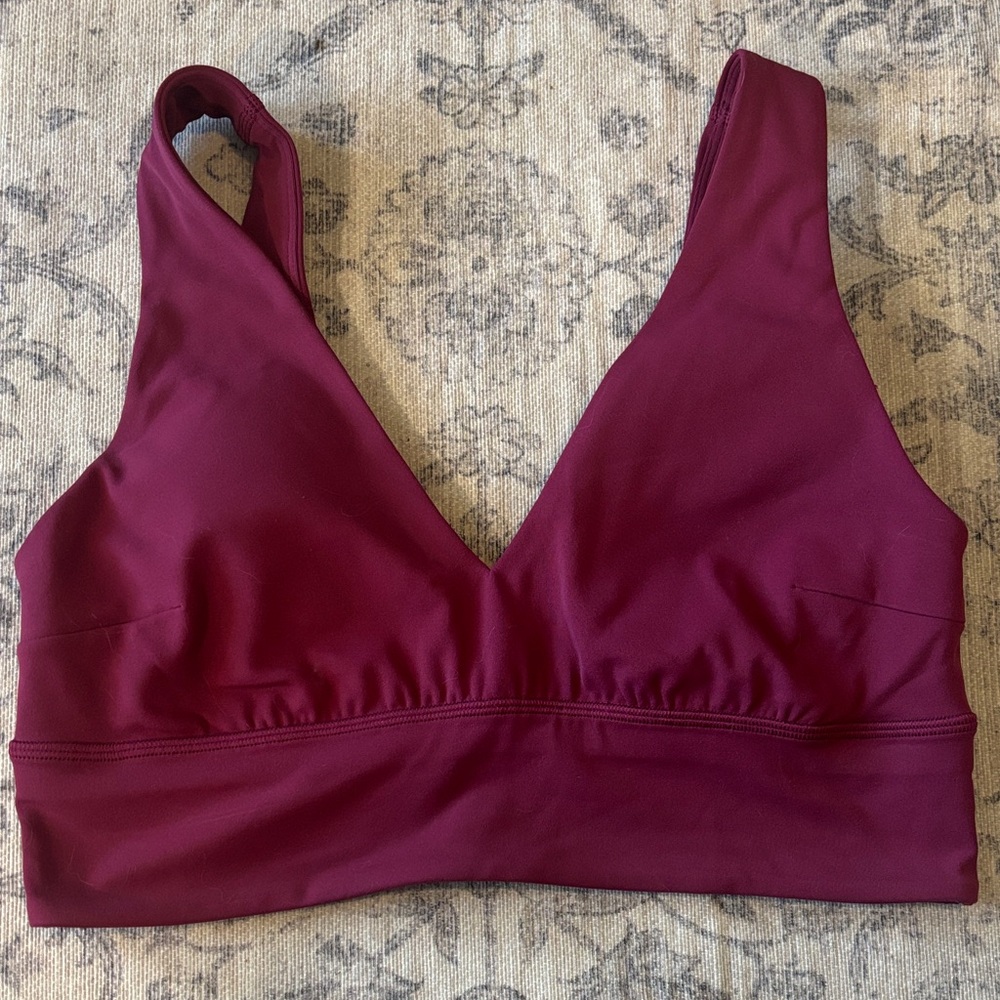 Lululemon Women’s Align V Neck Bra C/D Cup - size 10 - burgundy